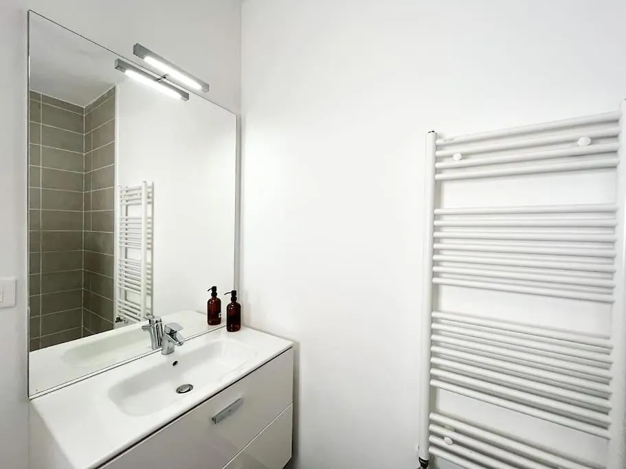 Suite Helena Villeurbanne 0*,  France