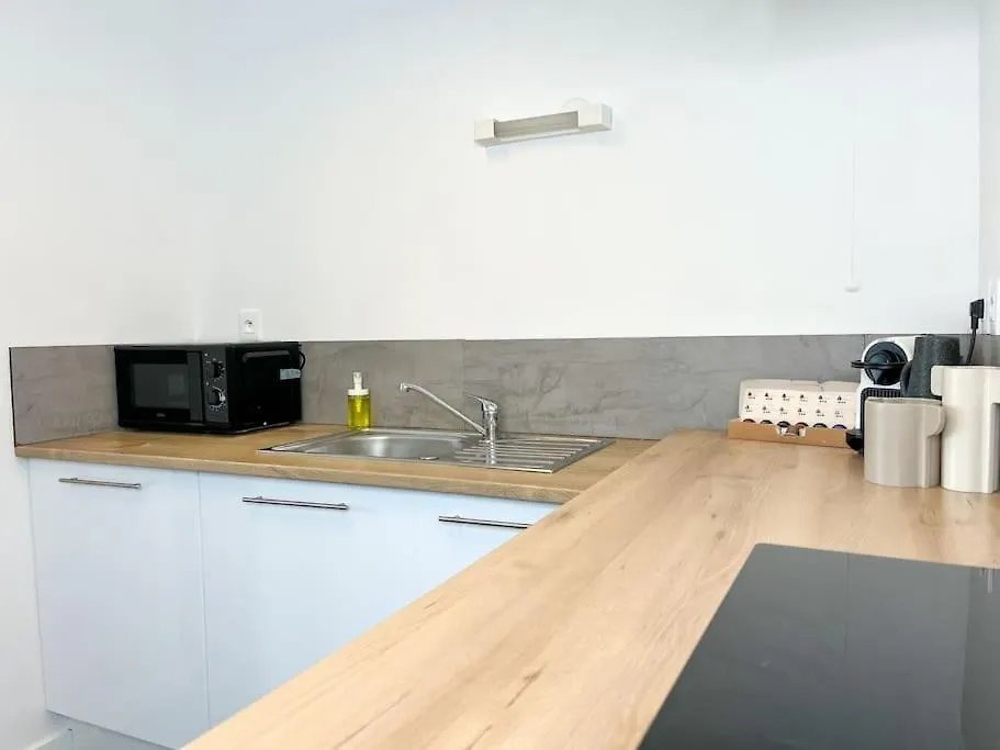 Suite Helena Villeurbanne 0*,  France